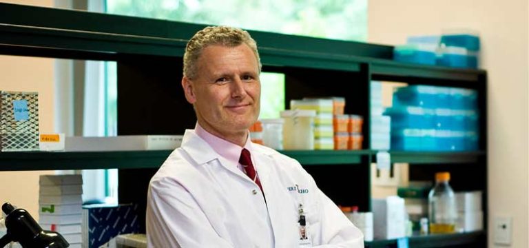 Le Dr Michael Schlossmacher a dirigé une étude qui a permis la découverte du gène parkin